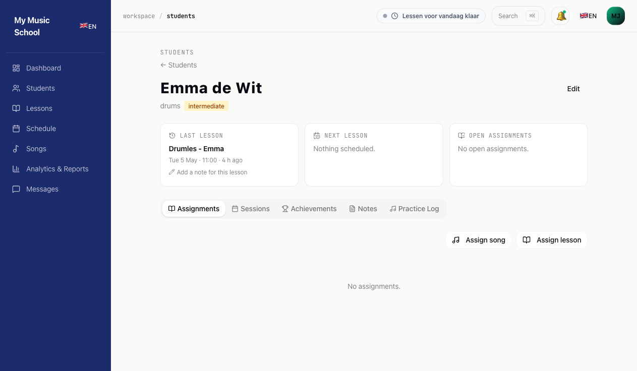 Student detail page for Emma de Wit, with last lesson / next lesson / open assignments cards